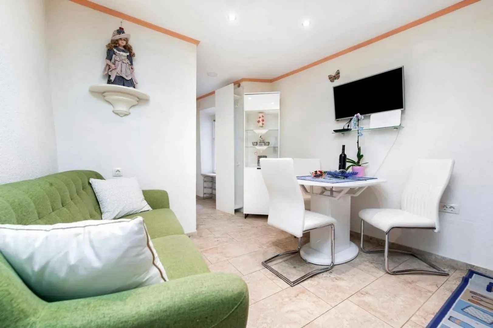 Studio Apartman Marina 1 location